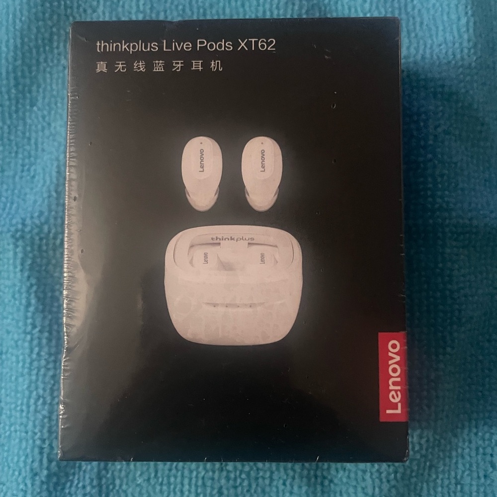Lenovo Thinkplus Black and Red Packaging